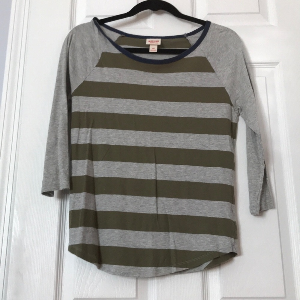 3/4 sleeve shirt round bottom