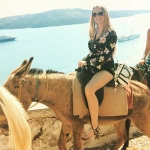 Meet your Posher, Laura