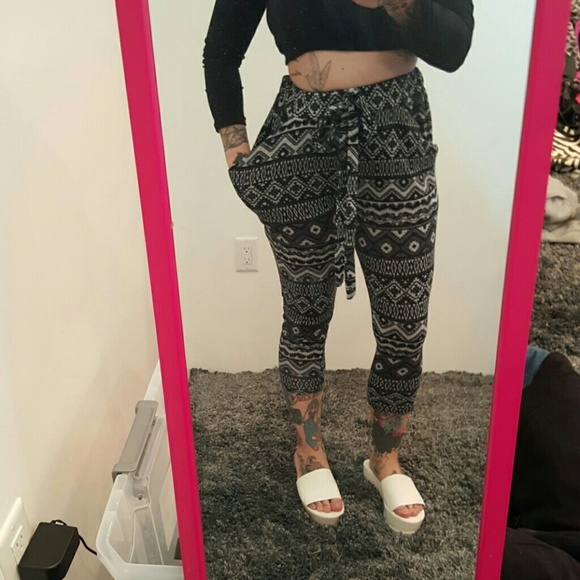 Super cute high waisted Aztec Harlem pants