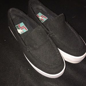 Jeffery Campbell flatforms