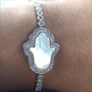 Hamsa hand
