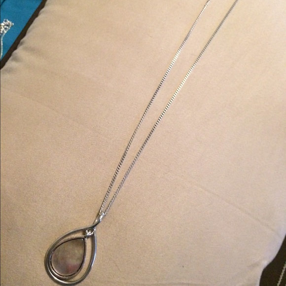 Adorable Necklace with extension chain - Picture 2 of 4