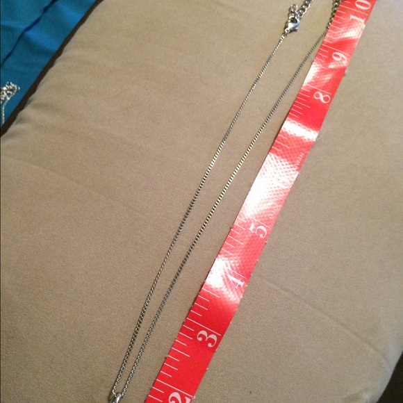 Adorable Necklace with extension chain - Picture 3 of 4