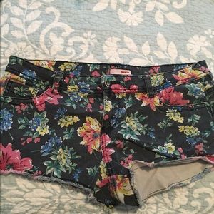 Bongo cut off shorts