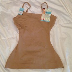 Spanx Assets scoop Cami size small!
