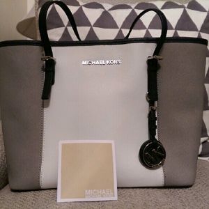 Small Michael Kors jet set tote