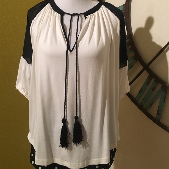 Tassel Top - Picture 2 of 4