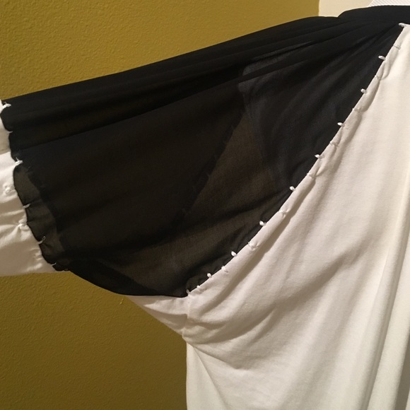 Tassel Top - Picture 4 of 4