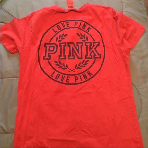 VS PINK Tshirt.