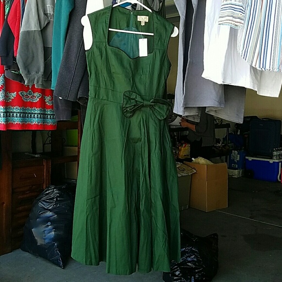 Vintage Green dress - Picture 2 of 2