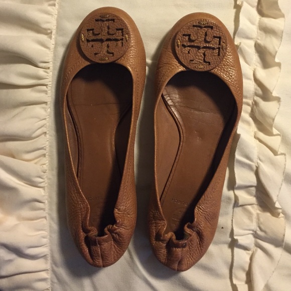 Tory burch sand color flats 9.5