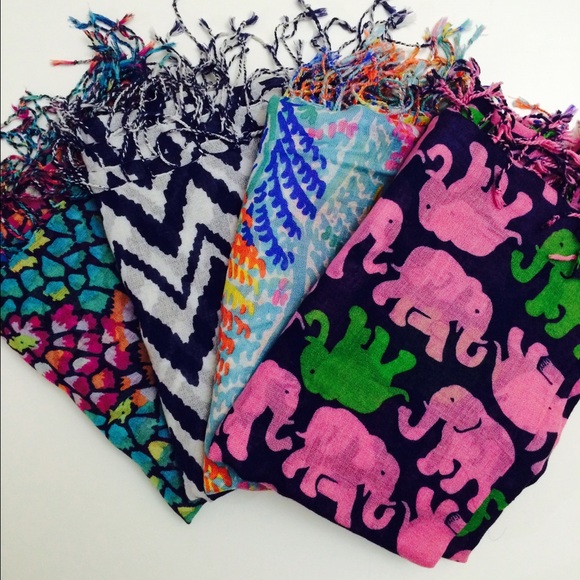 💕SOLD💕Lilly Pulitzer scarves bundle