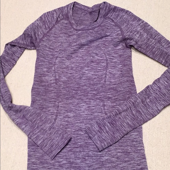 Lululemon size 4 long sleeve.