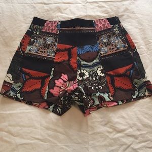 Patterned high waisted shorts