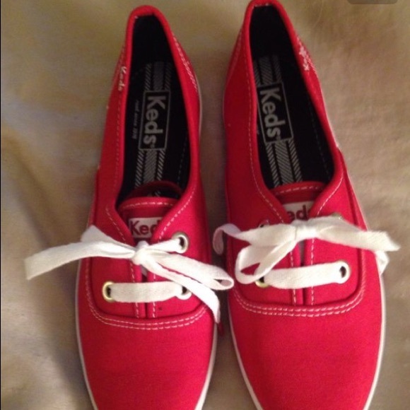 New no box- never worn!