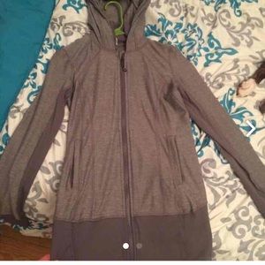 Lulu lemon size 6 daily practice sweater