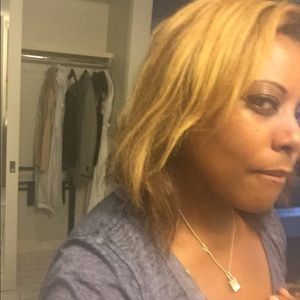 Meet your Posher, Ila