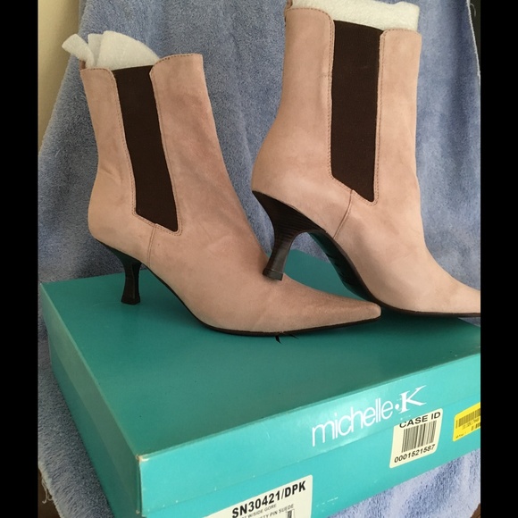 New Michelle K Pink Suede Boots