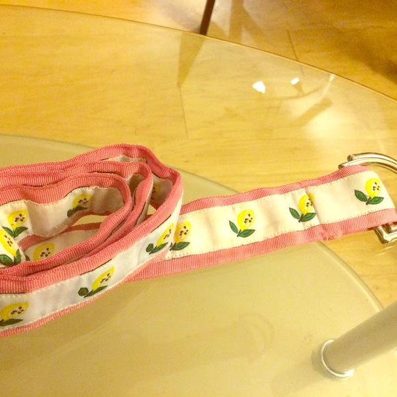 Preppy pink and white floral ribbon belt