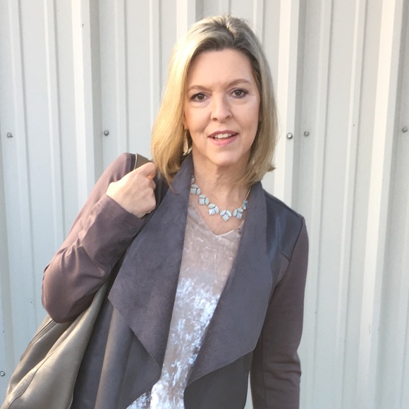 Meet your Posher, Kristin - Picture 3 of 4