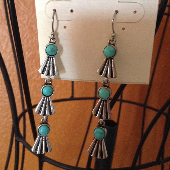 Linear drop earrings - Picture 2 of 4