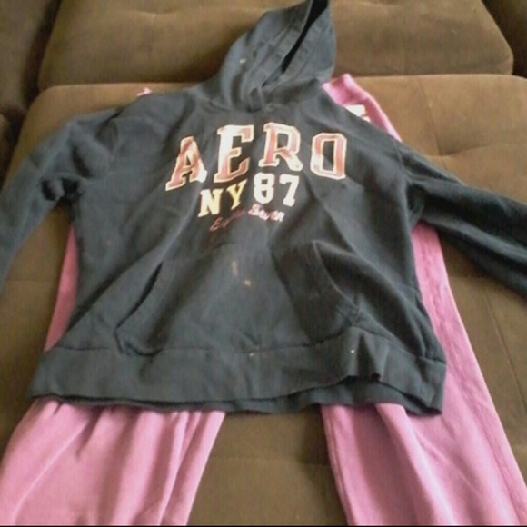 Sweats and sweater outfit - Picture 3 of 4