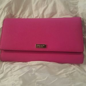 Kate spade travel wallet