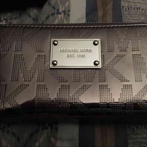 Michael Kors cell phone wallet
