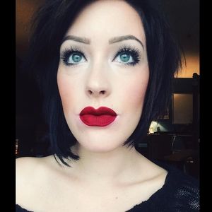 Meet your Posher, Taryn