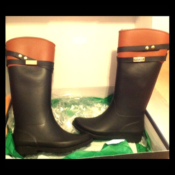 Tommy Hilfiger Rain Boots - Brand New, Size 7