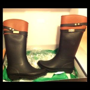 Tommy Hilfiger Rain Boots - Brand New, Size 7