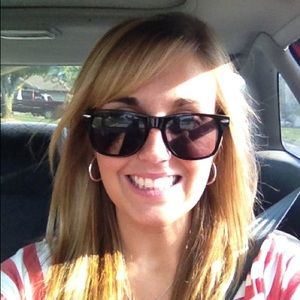 Meet your Posher, Lindsey