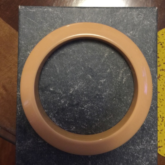 Butterscotch BAKELITE BANGLE (tested)
