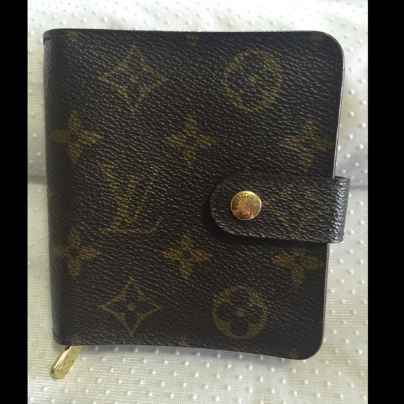 SOLD🚫Authentic Louis Vuitton Wallet