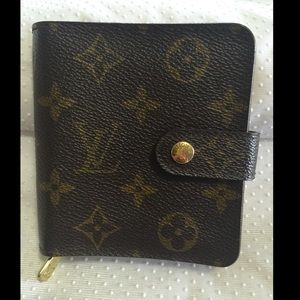 SOLD🚫Authentic Louis Vuitton Wallet