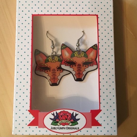 Fox Dangle Earrings - Picture 2 of 2