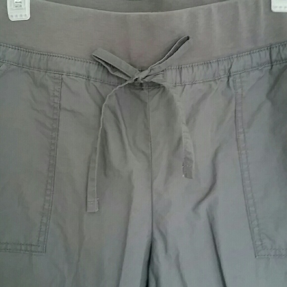 Capri pants