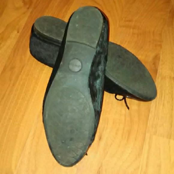 Shoes - Picture 2 of 3