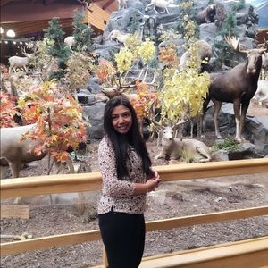 Meet your Posher, Divya teja