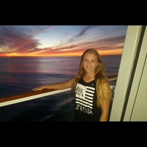 Meet your Posher, Rebecca