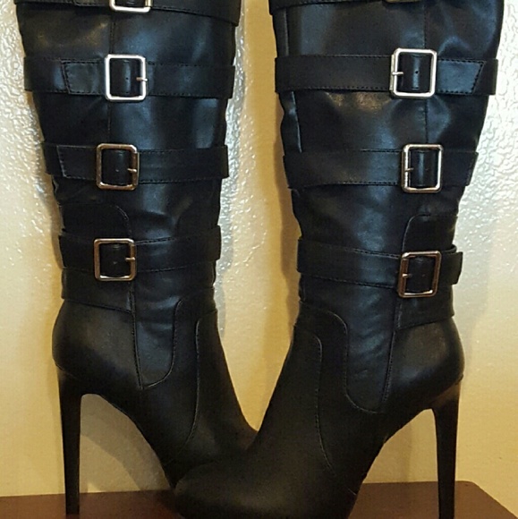 NWT Gorgeous black boots - Picture 2 of 3