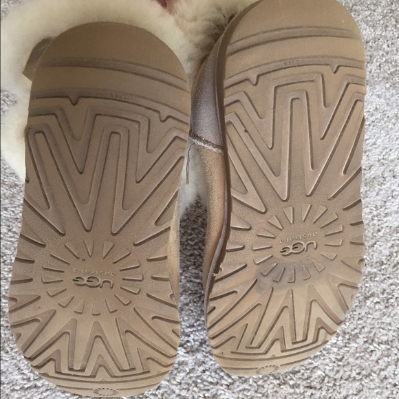 Ugg boots - Picture 3 of 4