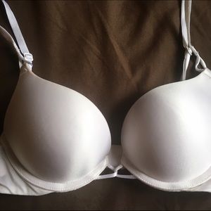 VS Bombshell 32AA white