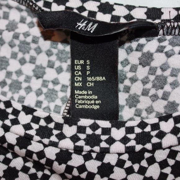 H&M Top - Picture 2 of 2