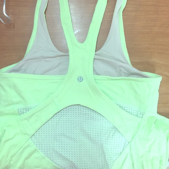 Lululemon vent tank