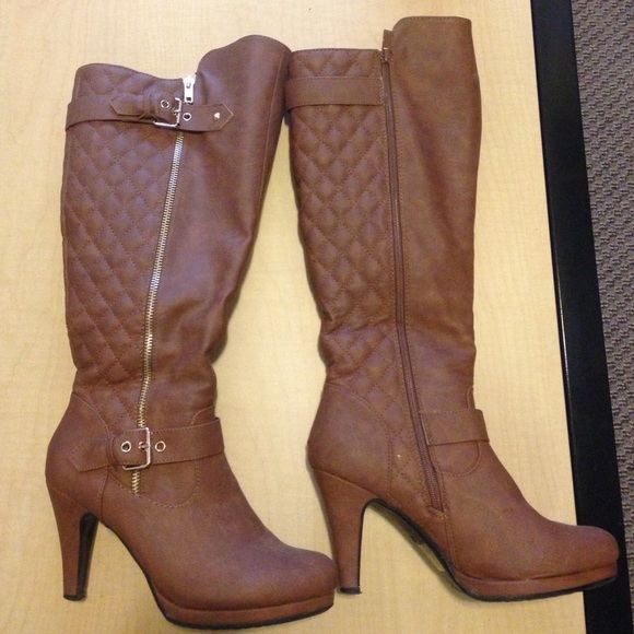 Knee-high heel boots