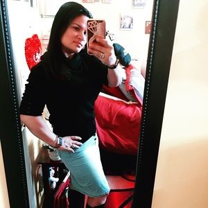 Meet your Posher, Angela