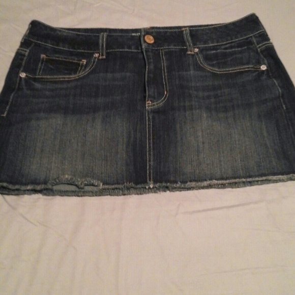 American Eagle dark wash denim skirt