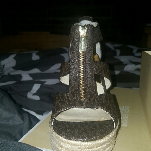 SOLD - Picture 2 of 4