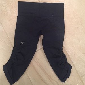 Lululemon in the flow crop yoga pants